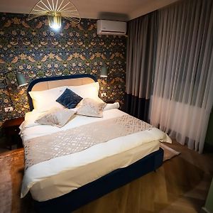 Studio con letto king size